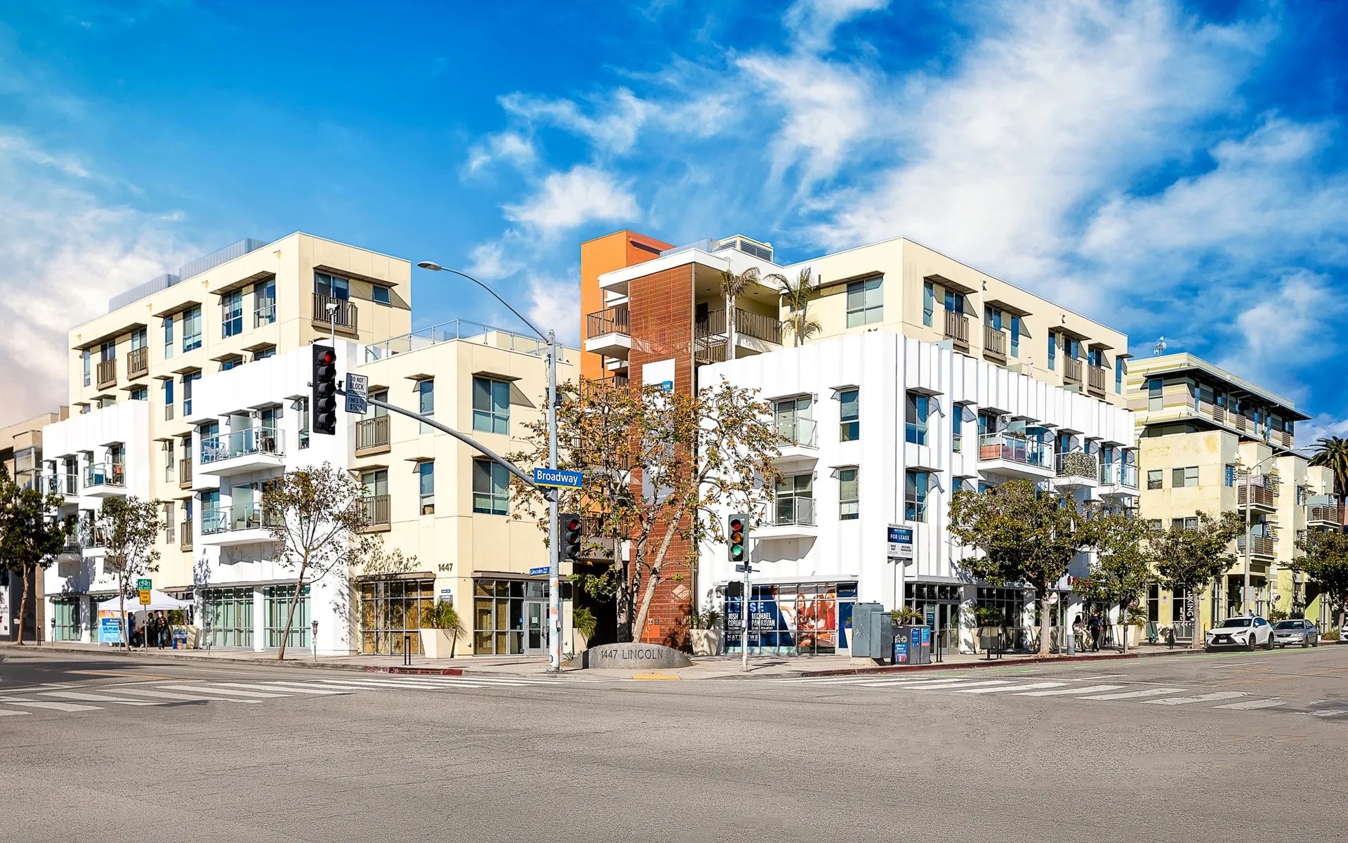 The Lincoln apartments at 1601 Lincoln Blvd