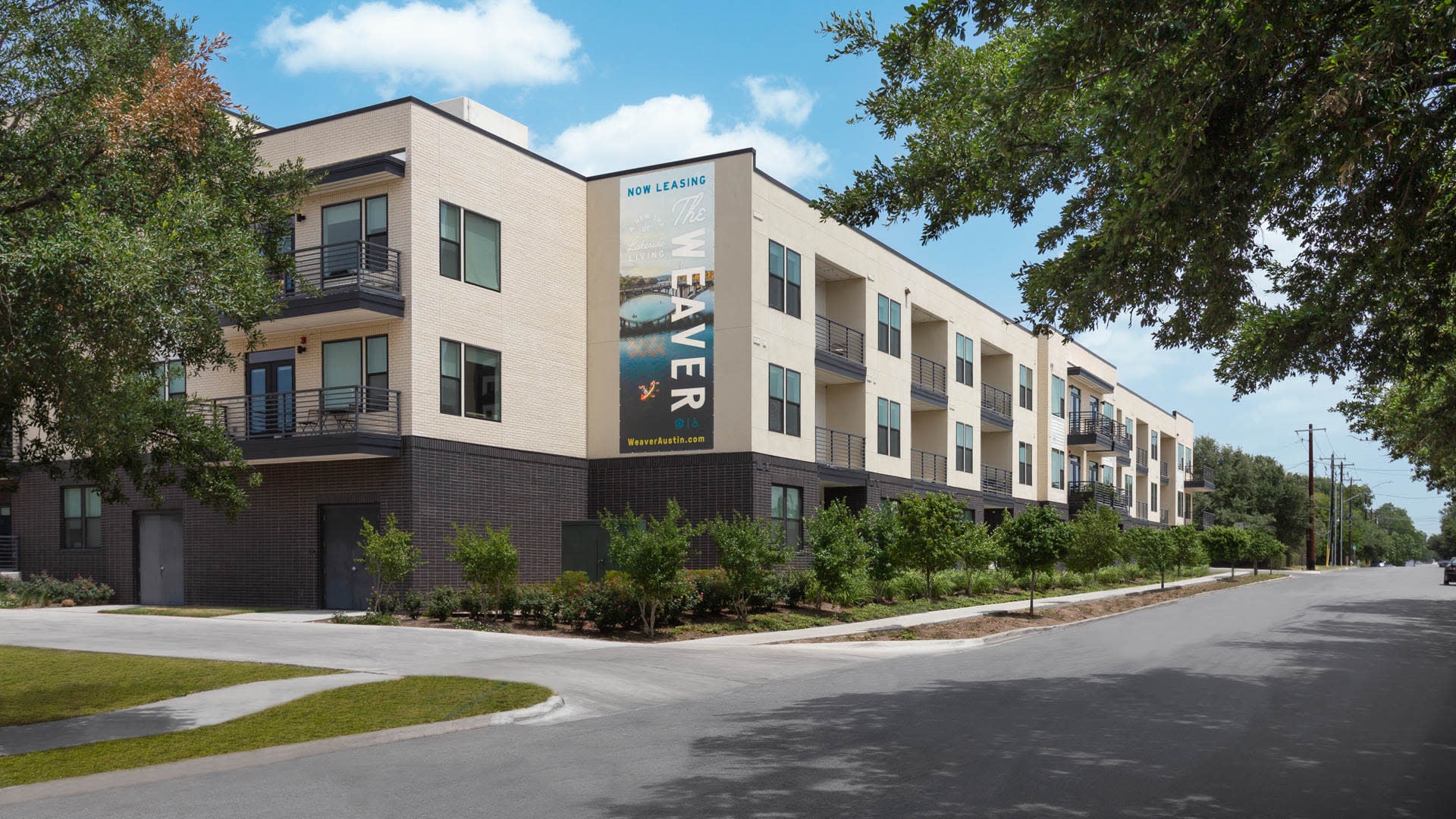 The Weaver apartments at 1122 E 7th St