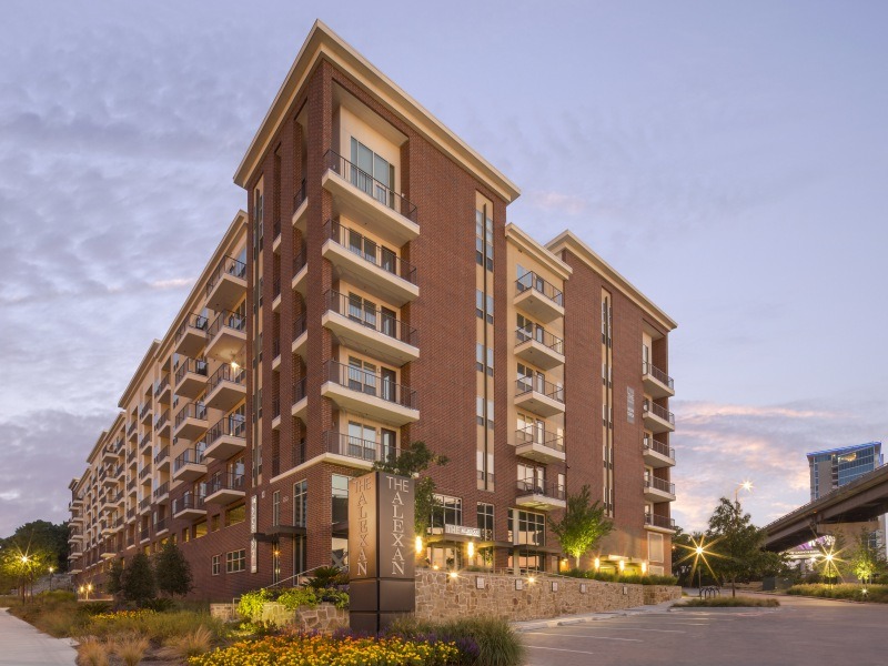 Alexan Knox apartments at 2950 N Henderson Ave
