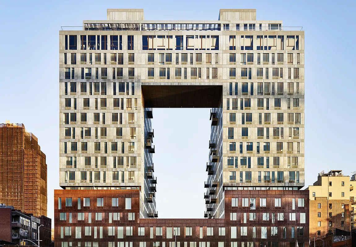 325 Kent apartments at 325 Kent Ave