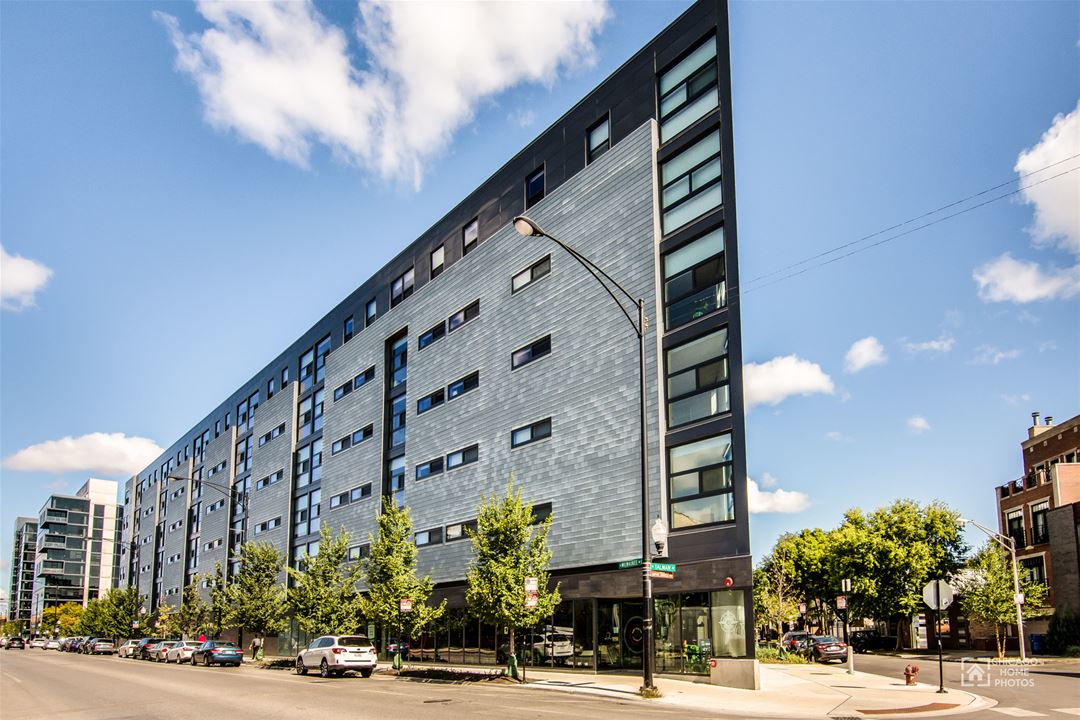 2211 North Milwaukee apartments at 2211 N Milwaukee Ave