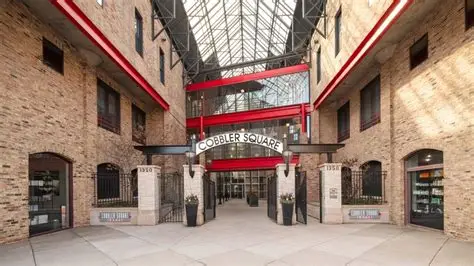 Cobbler Square apartments at 1350 N Wells St