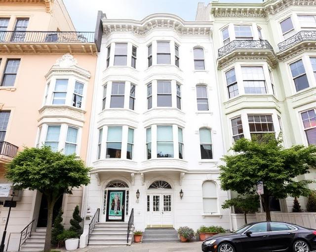 Lombard Terrace apartments at 2450 Lombard St