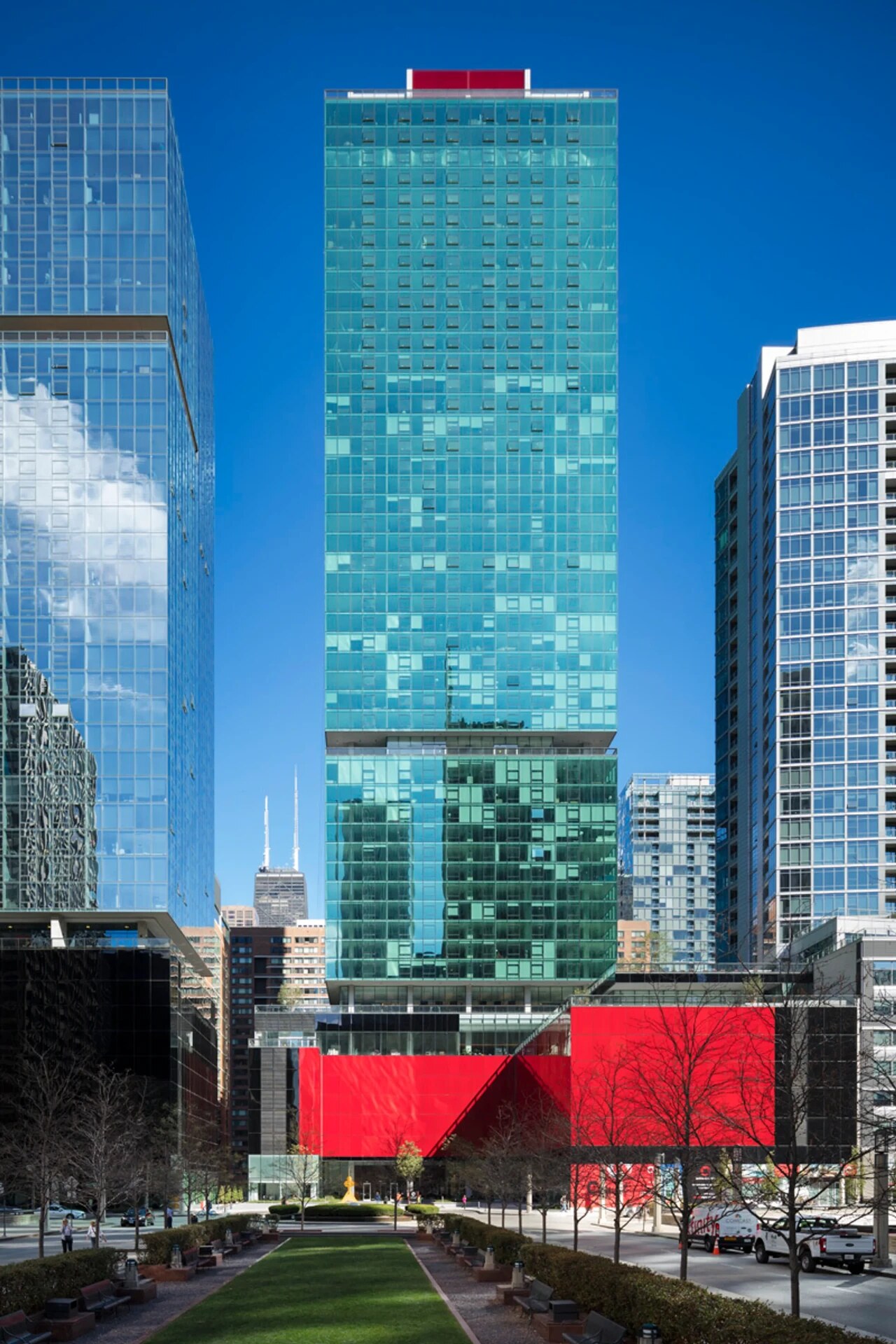 Optima Signature, Streeterville